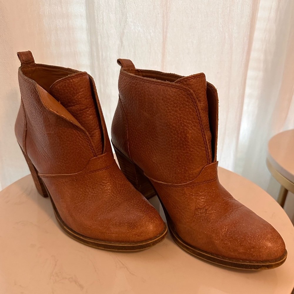 Lucky Leather Ankle Boots